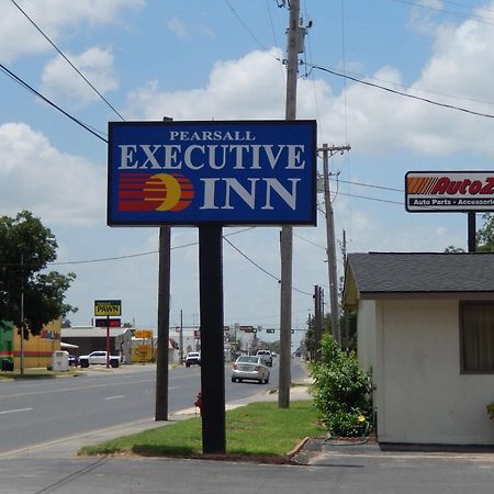 Executive Inn Pearsall Exteriér fotografie