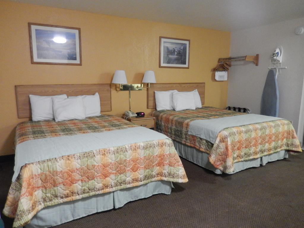 Executive Inn Pearsall Exteriér fotografie