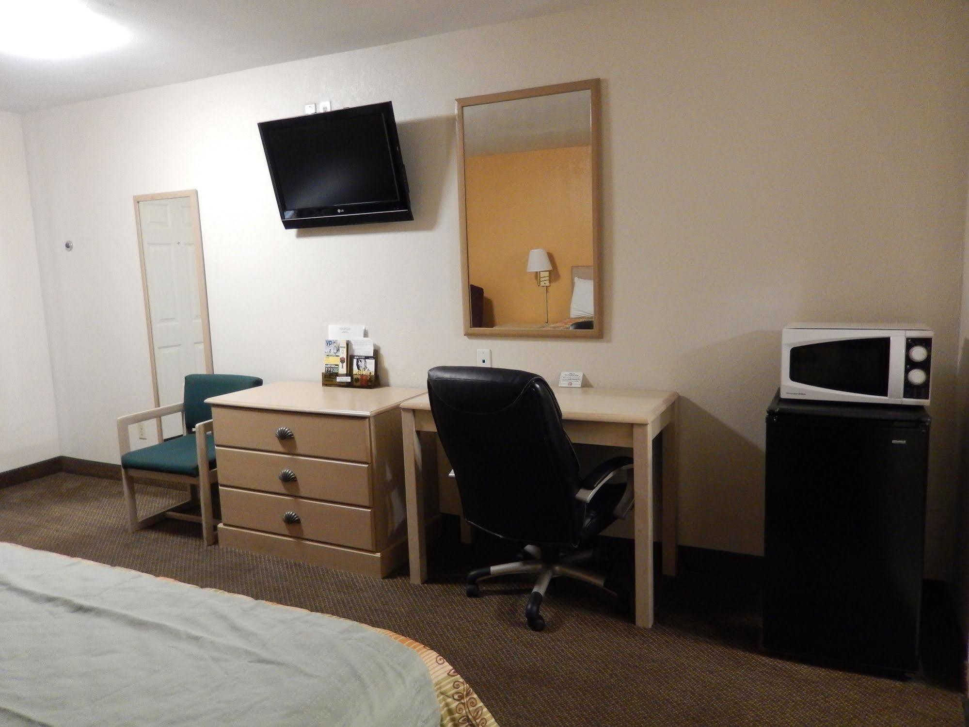 Executive Inn Pearsall Exteriér fotografie