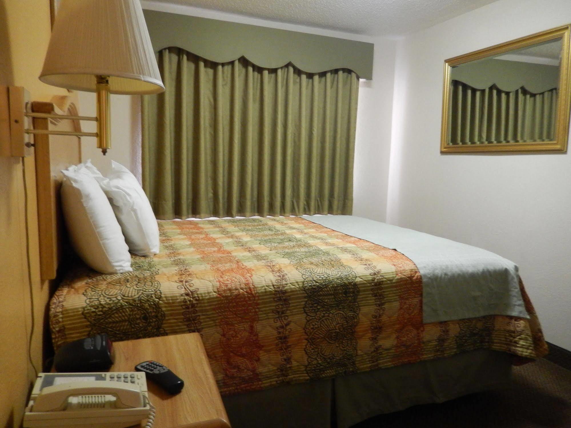 Executive Inn Pearsall Exteriér fotografie