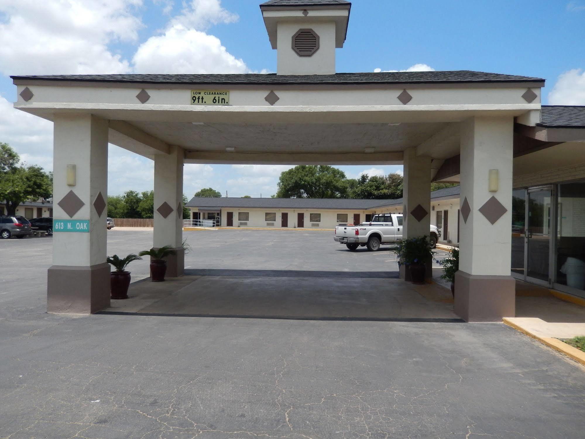 Executive Inn Pearsall Exteriér fotografie